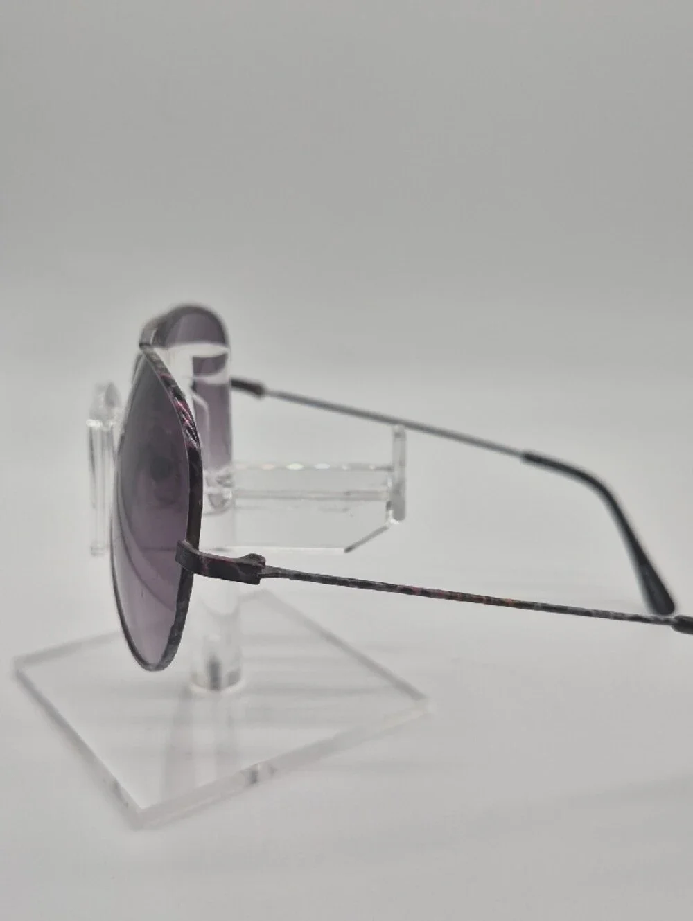 Men's Aviator Sunglasses with Purple Gradient Lenses